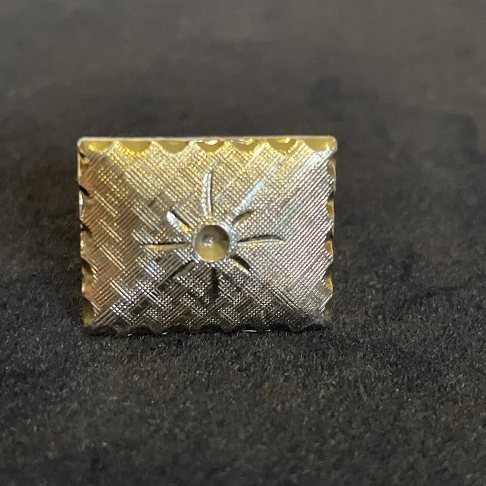 Gold Tone Starburst Pattern Bullet Back Cufflink Vintage 6/8 x 5/8 Rectangular
